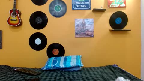 VERUS online show from December 4, 7:13 pm