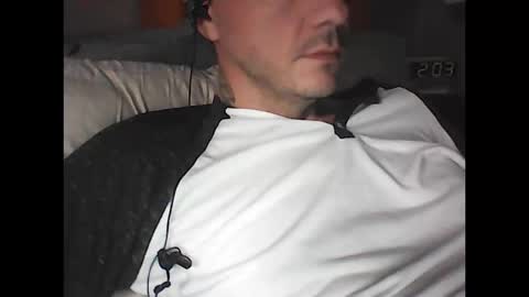 Snapshot of skippy6988 chatting on October 20, 6:02 pm Easy-E online show from October 20, 6:02 pm