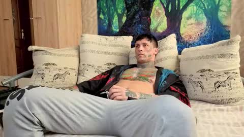 skirlingod online show from September 30, 6:35 am