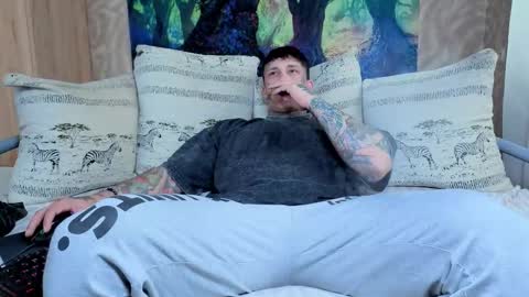 skirlingod online show from September 26, 6:43 am