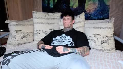 skirlingod online show from October 14, 7:55 am