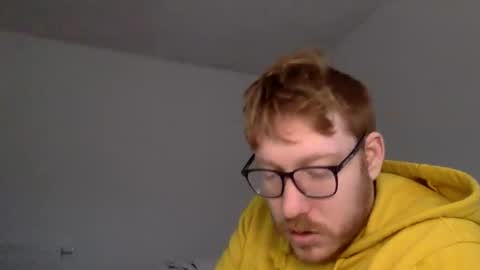 Snapshot of sklave_s chatting on December 6, 9:16 am sklave_s online show from December 6, 9:16 am