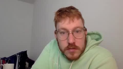 Snapshot of sklave_s chatting on October 9, 7:47 am sklave_s online show from October 9, 7:47 am
