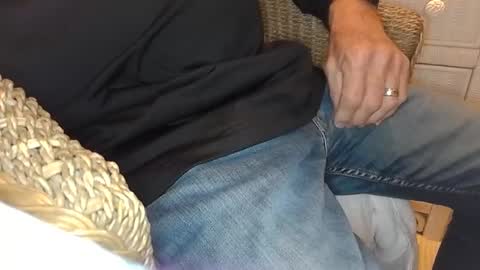 skr235 online show from December 2, 3:16 am