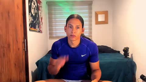 Snapshot of skull_prospect chatting on January 18, 11:43 am Liam Vokov online show from January 18, 11:43 am