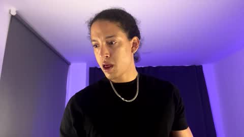 Snapshot of skull_prospect chatting on March 6, 10:30 am Liam Vokov online show from March 6, 10:30 am