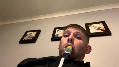 skuzzy25 online show from January 16, 1:48 am