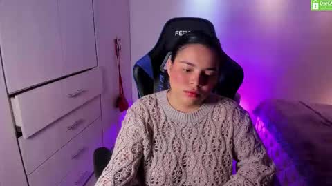 Sky  Independent model WISH LIST   online show from November 5, 3:36 pm