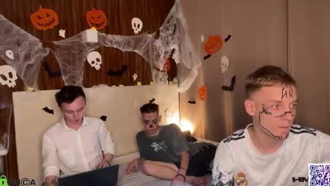 sky_hunter online show from October 31, 5:57 pm