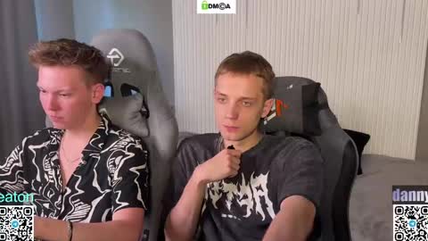 sky_hunter online show from June 10, 1:10 pm