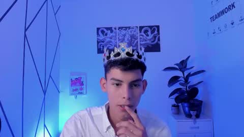 Snapshot of sky_jules chatting on October 21, 3:33 am Daniel online show from October 21, 3:33 am