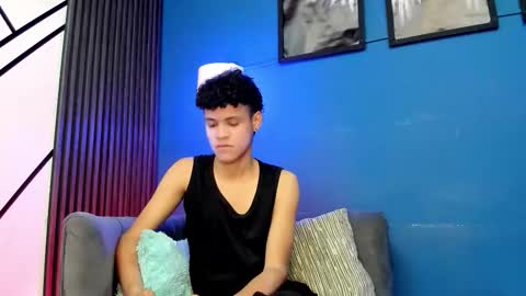 sky_rivers online show from November 29, 4:09 am