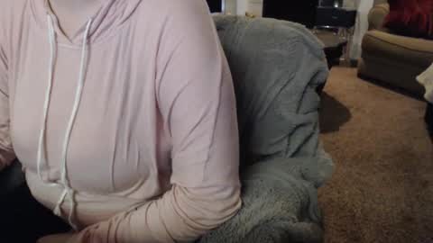 SKYLE   online show from March 29, 6:42 pm