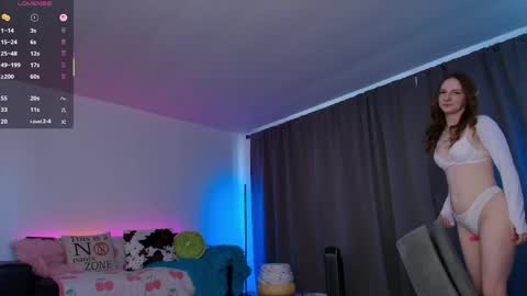 Skye Watson online show from June 6, 6:36 pm