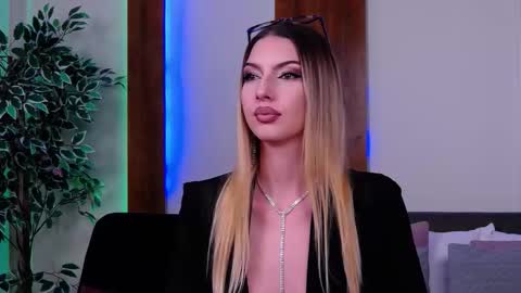 SkylarSpark online show from September 18, 7:29 pm