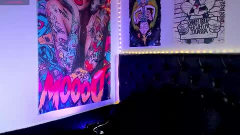 blue online show from December 22, 6:14 pm