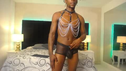 SKYLERBIGXXX online show from May 22, 5:03 am