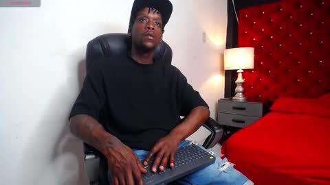 SKYLERBIGXXX online show from October 31, 4:13 am