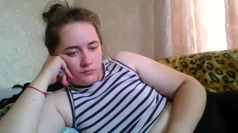 skyressie333 online show from July 28, 8:01 am