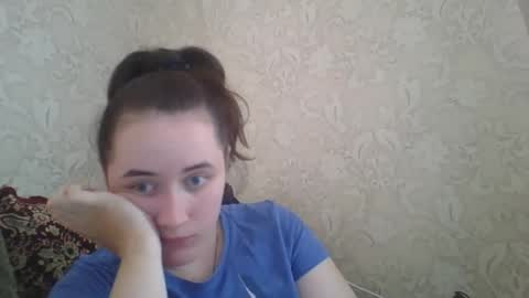 skyressie333 online show from November 16, 8:27 am