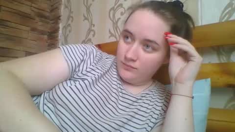 skyressie333 online show from February 13, 10:29 am