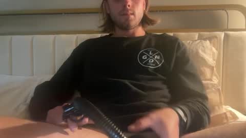 sleazyneasyy online show from September 18, 8:35 pm