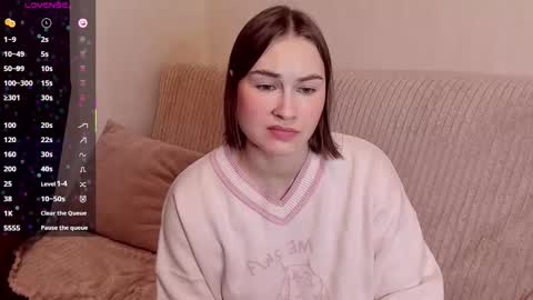 Alice online show from December 14, 8:04 pm