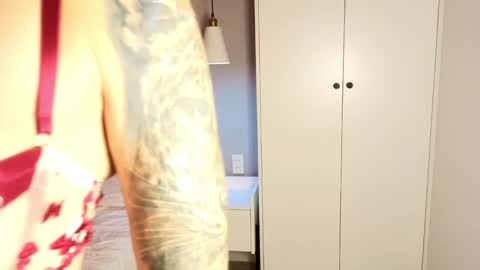 Slemgem Amy  friends online show from April 4, 5:09 pm