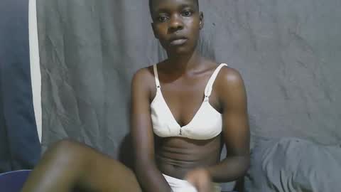 slender_queen online show from January 17, 10:35 am