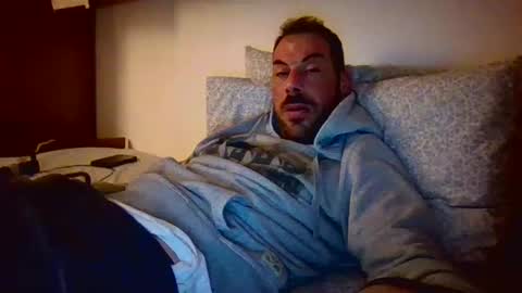 Snapshot of slevin1983 chatting on February 11, 6:44 pm slevin online show from February 11, 6:44 pm