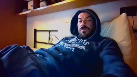 Snapshot of slevin1983 chatting on October 5, 2:13 pm slevin online show from October 5, 2:13 pm