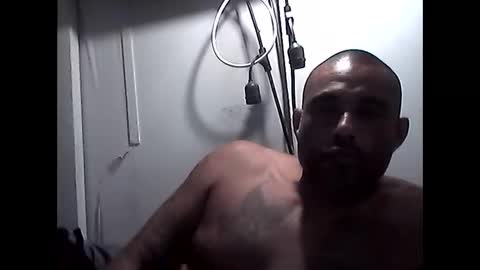 slickstre online show from April 15, 3:43 am