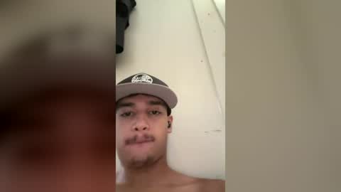 slim2xx online show from August 9, 8:13 pm