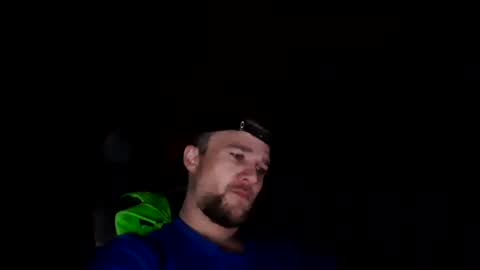 Snapshot of slimsleezy099 chatting on October 9, 1:22 am Slimsleezy online show from October 9, 1:22 am