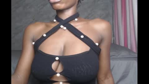 Snapshot of slimzyx chatting on February 1, 12:51 am slimzyx online show from February 1, 12:51 am
