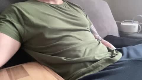 just chillin online show from November 26, 10:12 am