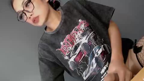 slut4attention online show from December 3, 6:25 am