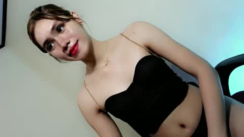 slutty_rose69 online show from April 23, 10:34 am