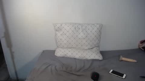 Snapshot of sluttykayy_ chatting on October 19, 4:44 pm sluttykayy_ online show from October 19, 4:44 pm