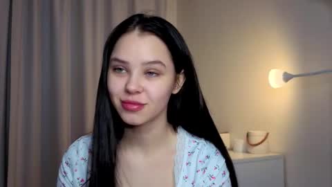 Lily online show from February 4, 1:26 pm