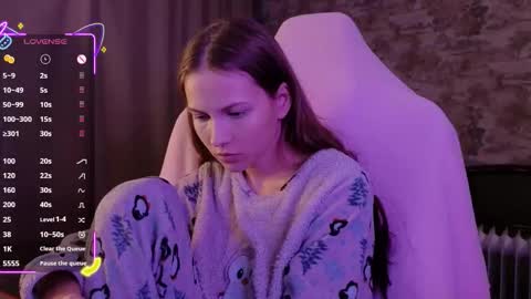 Emma online show from November 13, 5:15 pm