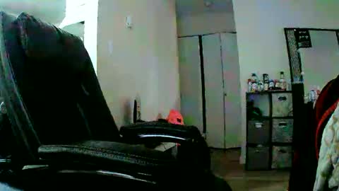 smalldickdylan604 online show from May 10, 1:45 am