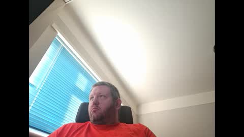 smallone19832 online show from December 6, 9:49 am