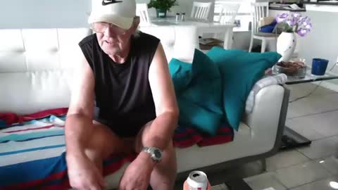 Daddy online show from May 13, 3:32 pm