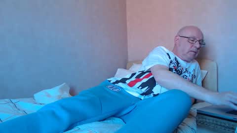 Steve online show from April 23, 1:35 pm