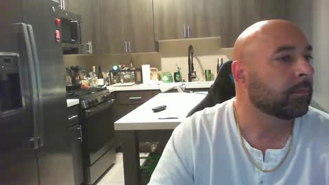 smashing_machine_412 online show from December 16, 5:17 am