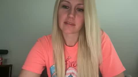 smexxii93 online show from March 2, 5:52 pm