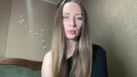 Snapshot of smilequeen_ chatting on October 3, 6:05 pm smilequeen_ online show from October 3, 6:05 pm