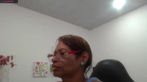 Smileth online show from October 28, 6:42 pm