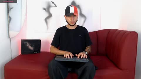 777 online show from April 12, 1:53 am